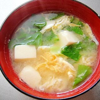 豆腐と小松菜のかき玉味噌汁